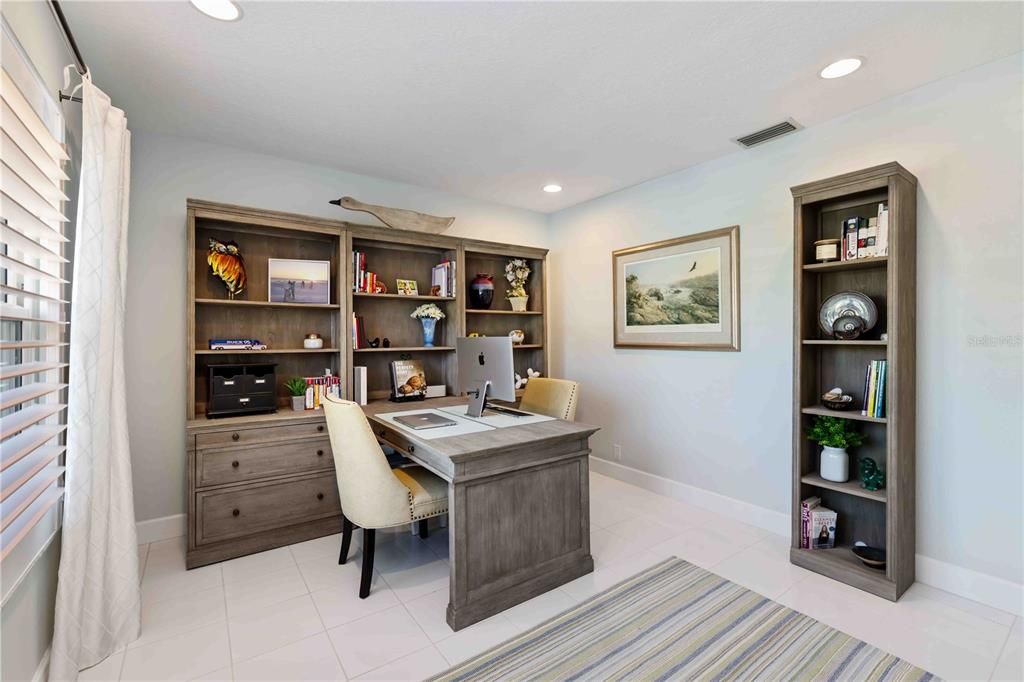 На продажу: $1,050,000 (4 спален, 2 ванн, 2240 Квадратных фут)