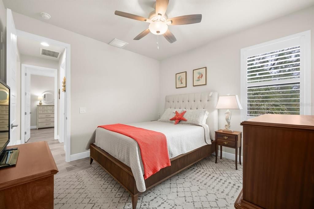 En Venta: $1,100,000 (3 camas, 3 baños, 2261 Pies cuadrados)