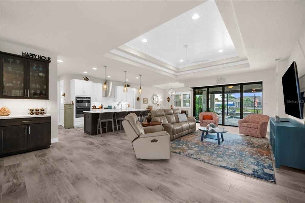 En Venta: $1,100,000 (3 camas, 3 baños, 2261 Pies cuadrados)