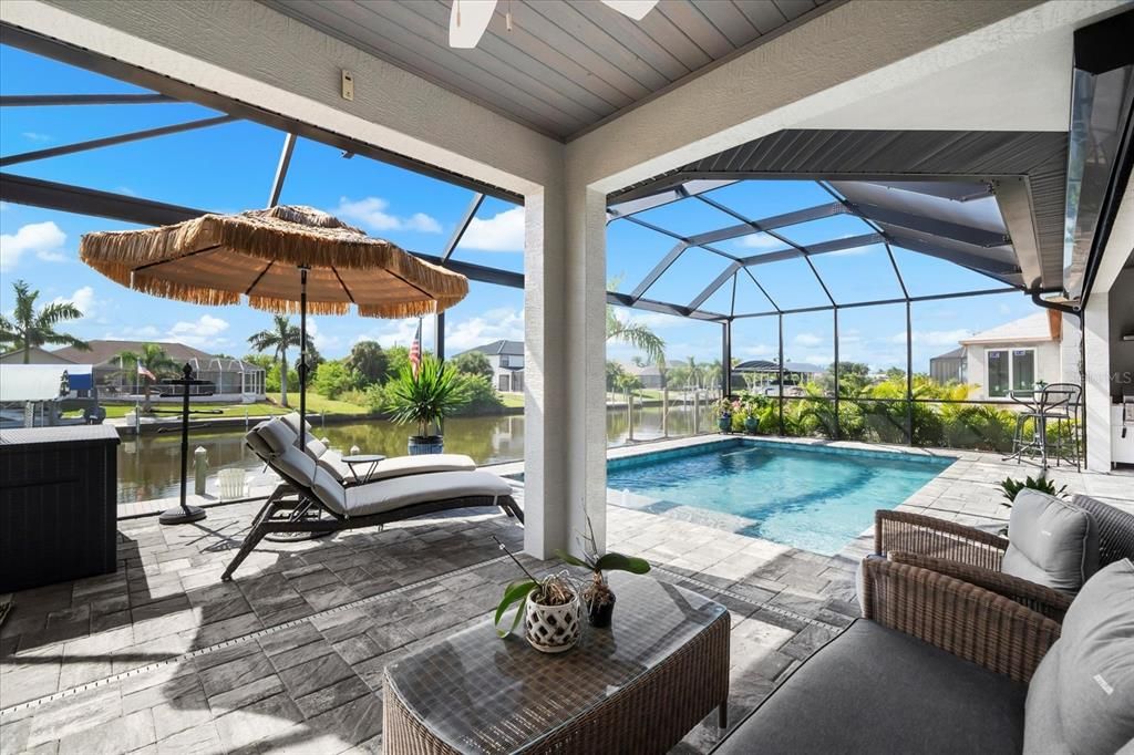 En Venta: $1,100,000 (3 camas, 3 baños, 2261 Pies cuadrados)