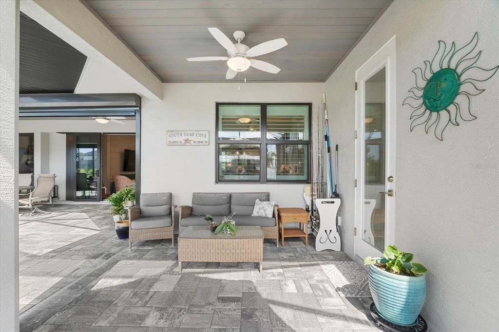 En Venta: $1,100,000 (3 camas, 3 baños, 2261 Pies cuadrados)