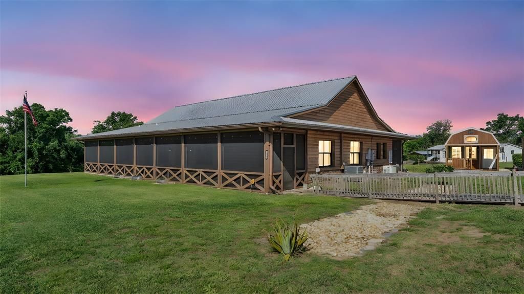 For Sale: $3,000,000 (3 beds, 2 baths, 2736 Square Feet)