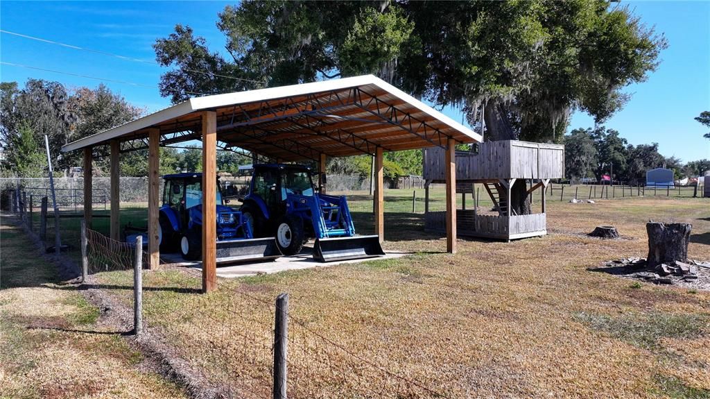 For Sale: $3,000,000 (3 beds, 2 baths, 2736 Square Feet)