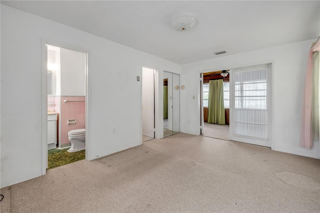 En Venta: $499,000 (2 camas, 2 baños, 871 Pies cuadrados)