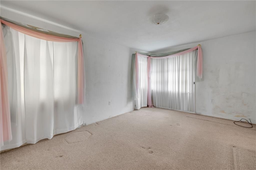 En Venta: $499,000 (2 camas, 2 baños, 871 Pies cuadrados)