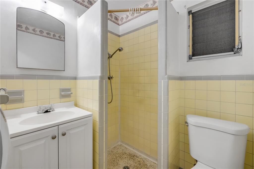 En Venta: $499,000 (2 camas, 2 baños, 871 Pies cuadrados)