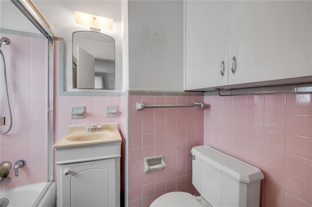 En Venta: $499,000 (2 camas, 2 baños, 871 Pies cuadrados)