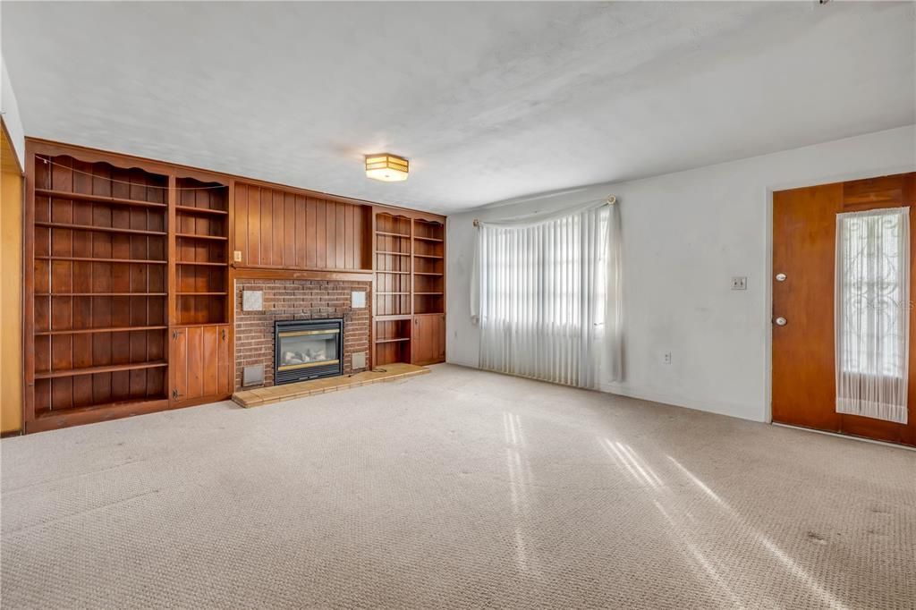 En Venta: $499,000 (2 camas, 2 baños, 871 Pies cuadrados)