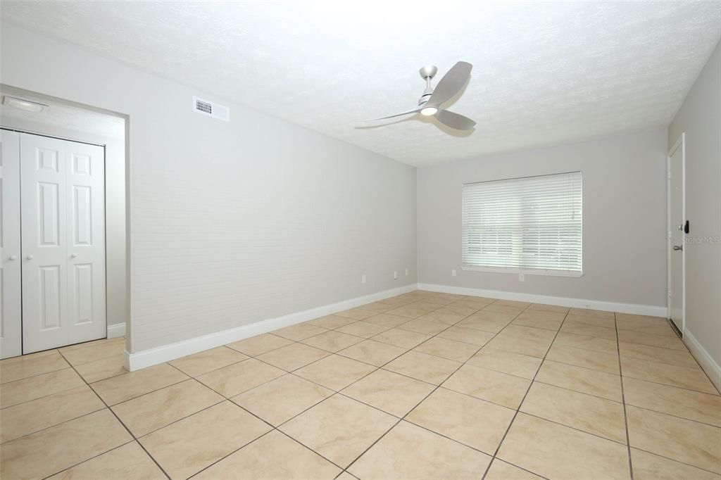 待售: $204,900 (2 贝兹, 2 浴室, 971 平方英尺)