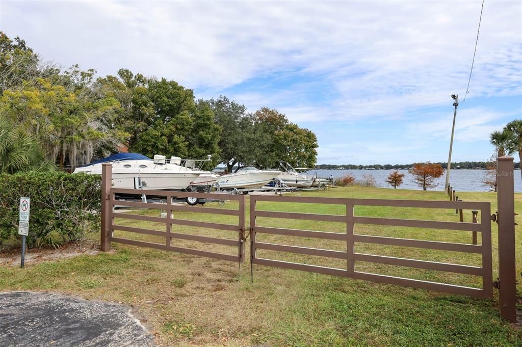 待售: $204,900 (2 贝兹, 2 浴室, 971 平方英尺)