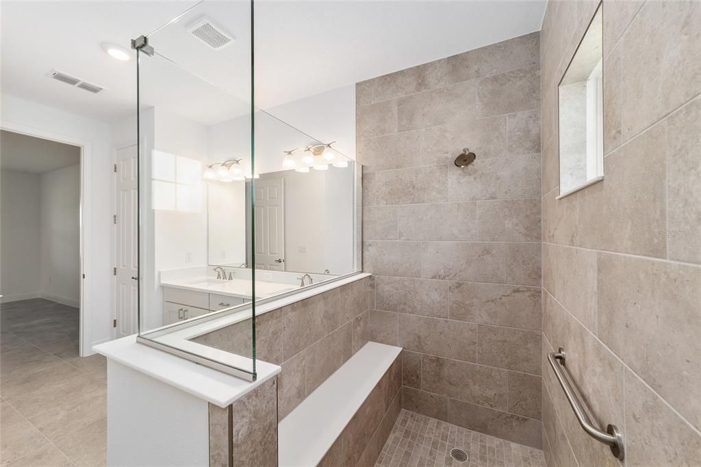 For Sale: $367,000 (2 beds, 2 baths, 1718 Square Feet)