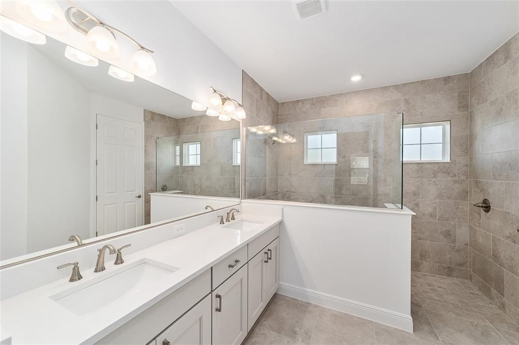 For Sale: $367,000 (2 beds, 2 baths, 1718 Square Feet)