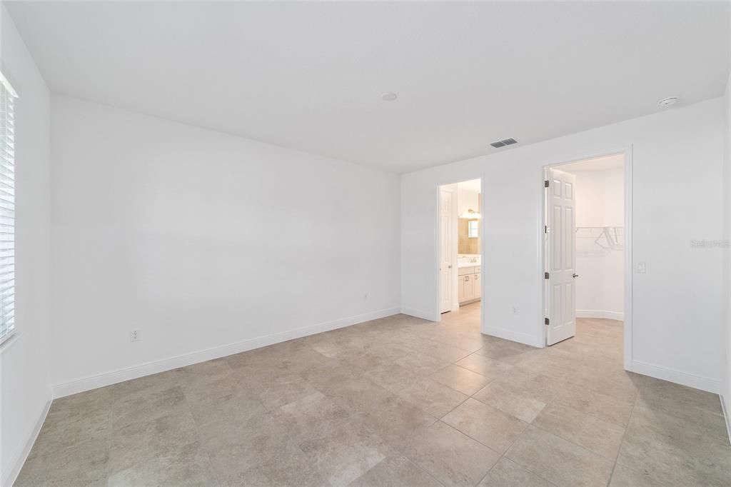 For Sale: $367,000 (2 beds, 2 baths, 1718 Square Feet)