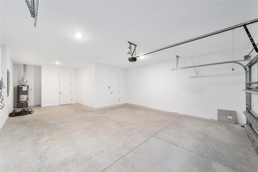 For Sale: $367,000 (2 beds, 2 baths, 1718 Square Feet)