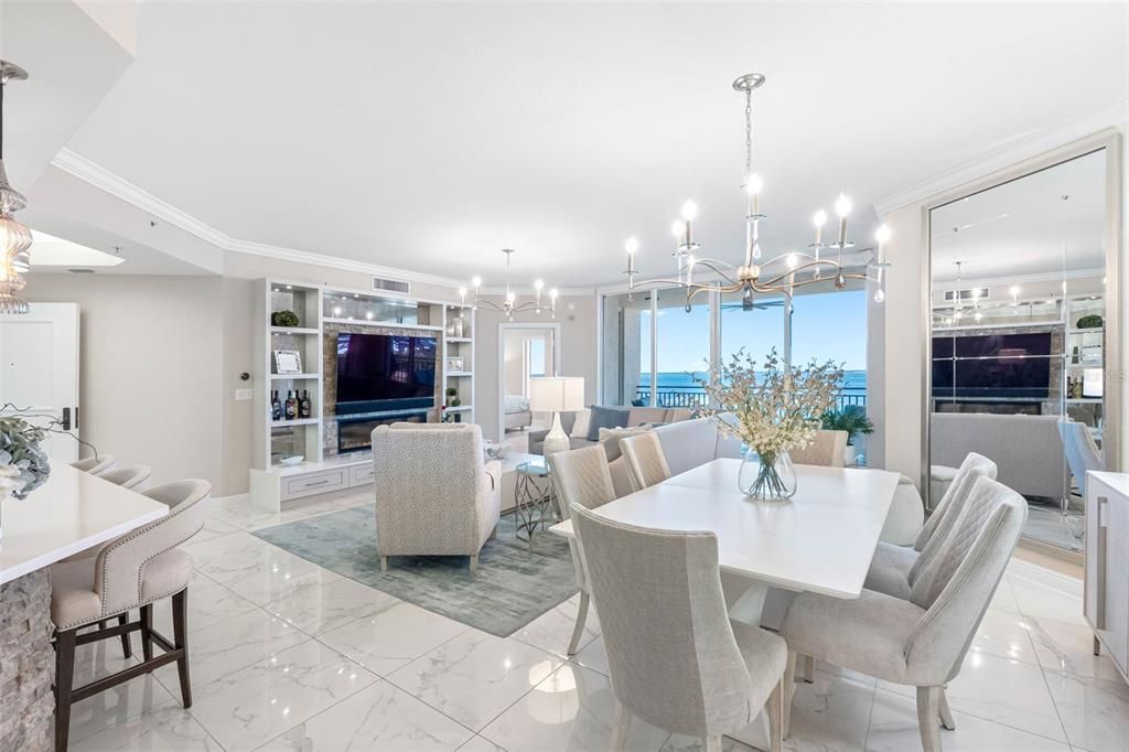 合同活跃: $980,000 (3 贝兹, 2 浴室, 2000 平方英尺)