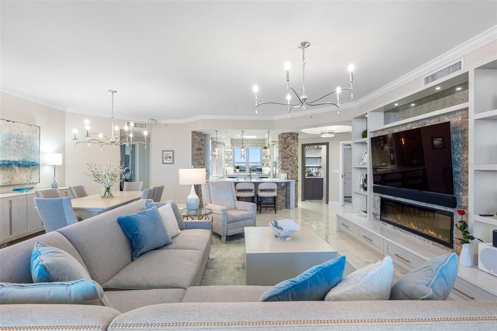 合同活跃: $980,000 (3 贝兹, 2 浴室, 2000 平方英尺)