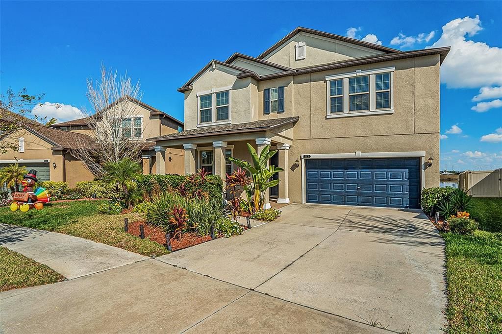 For Sale: $560,000 (5 beds, 4 baths, 3777 Square Feet)