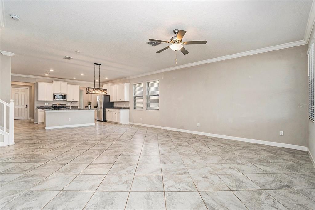 For Sale: $560,000 (5 beds, 4 baths, 3777 Square Feet)