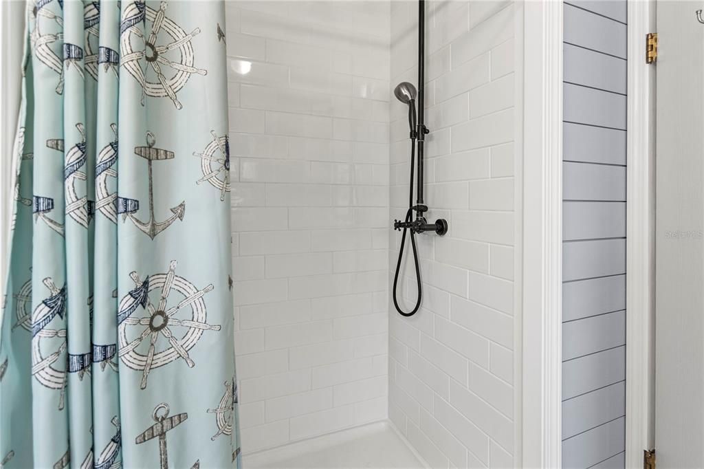 待售: $212,000 (2 贝兹, 2 浴室, 1287 平方英尺)