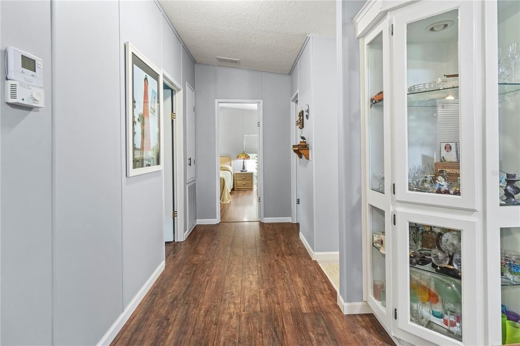 待售: $212,000 (2 贝兹, 2 浴室, 1287 平方英尺)