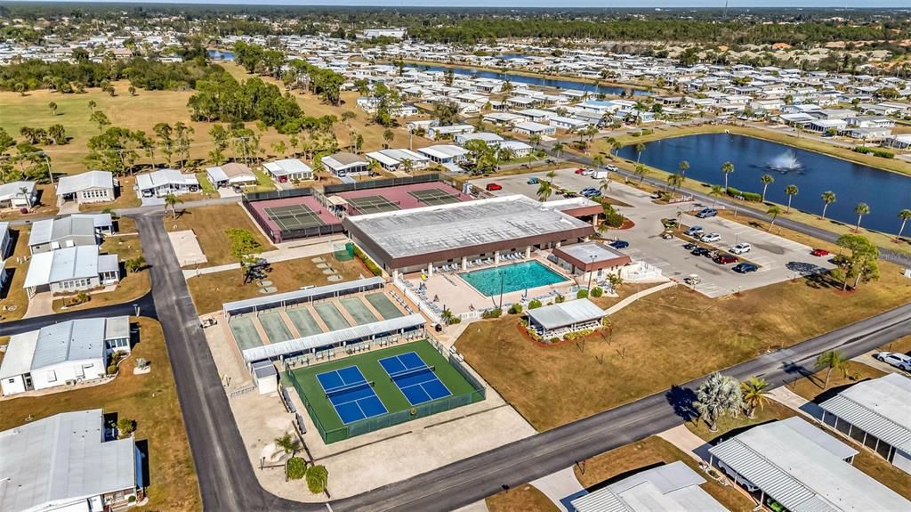 For Sale: $135,000 (2 beds, 2 baths, 1425 Square Feet)