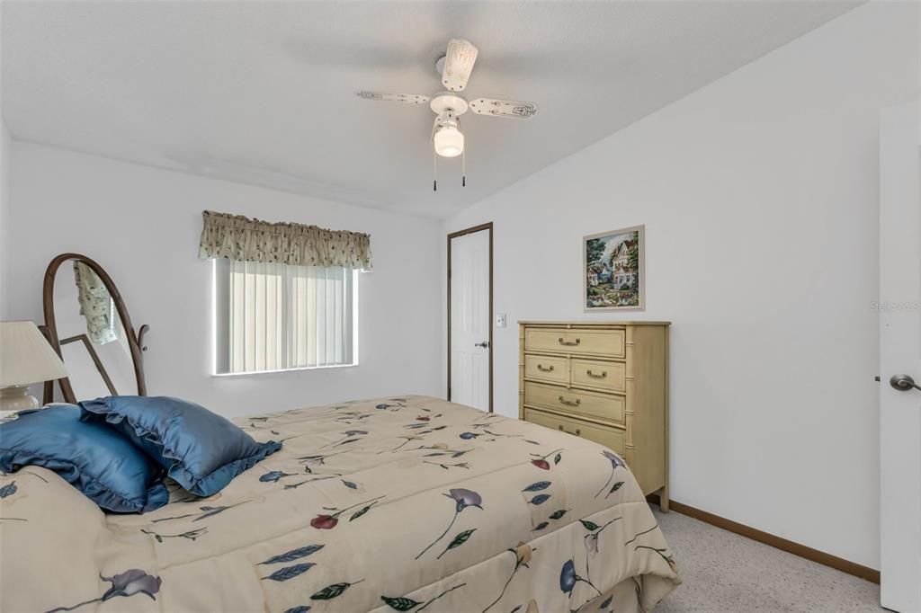 For Sale: $135,000 (2 beds, 2 baths, 1425 Square Feet)