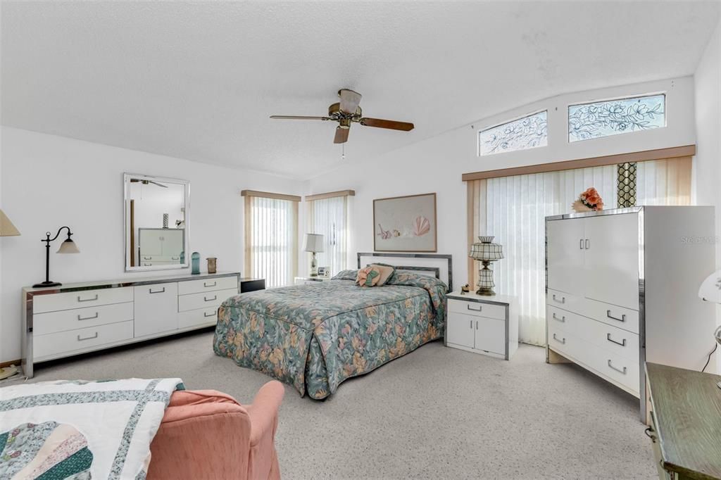 For Sale: $135,000 (2 beds, 2 baths, 1425 Square Feet)