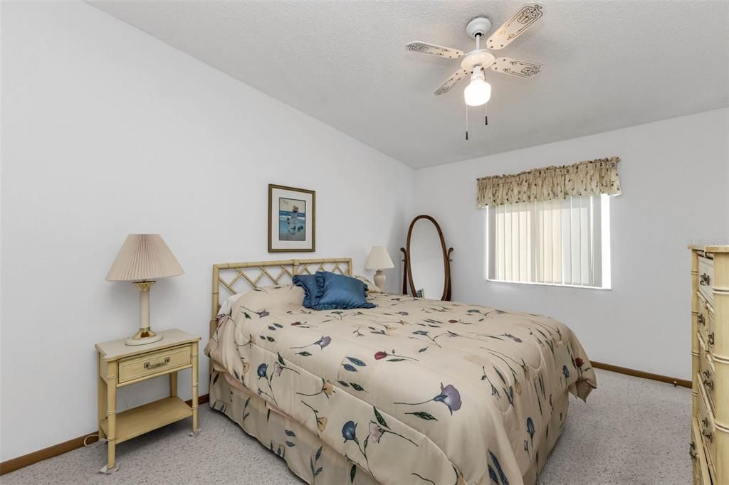 For Sale: $135,000 (2 beds, 2 baths, 1425 Square Feet)