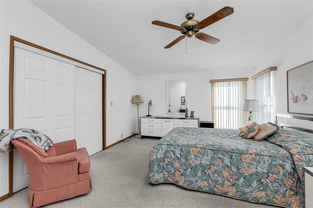 For Sale: $135,000 (2 beds, 2 baths, 1425 Square Feet)