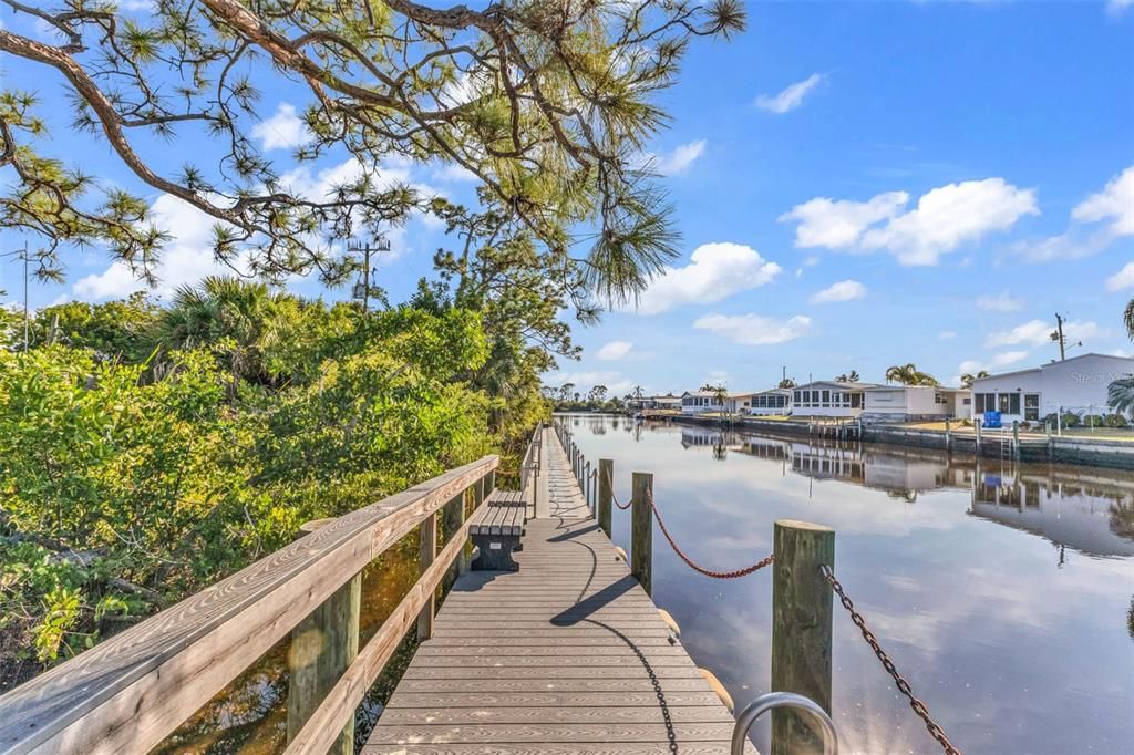 For Sale: $135,000 (2 beds, 2 baths, 1425 Square Feet)