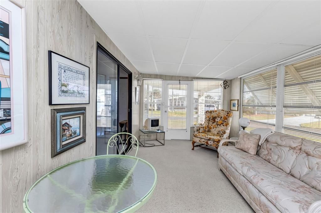 For Sale: $135,000 (2 beds, 2 baths, 1425 Square Feet)