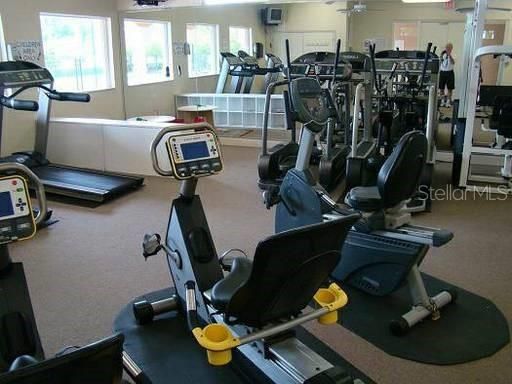 出租: $2,100 (3 贝兹, 2 浴室, 1949 平方英尺)