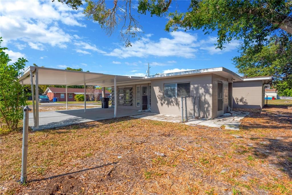 На продажу: $235,000 (2 спален, 2 ванн, 1247 Квадратных фут)