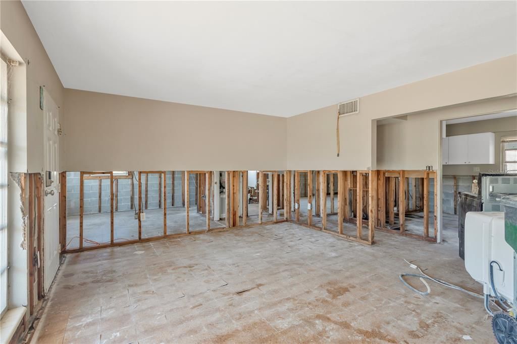 На продажу: $235,000 (2 спален, 2 ванн, 1247 Квадратных фут)