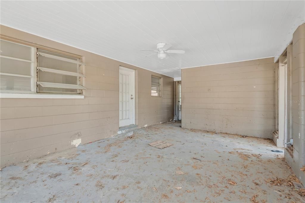 На продажу: $235,000 (2 спален, 2 ванн, 1247 Квадратных фут)