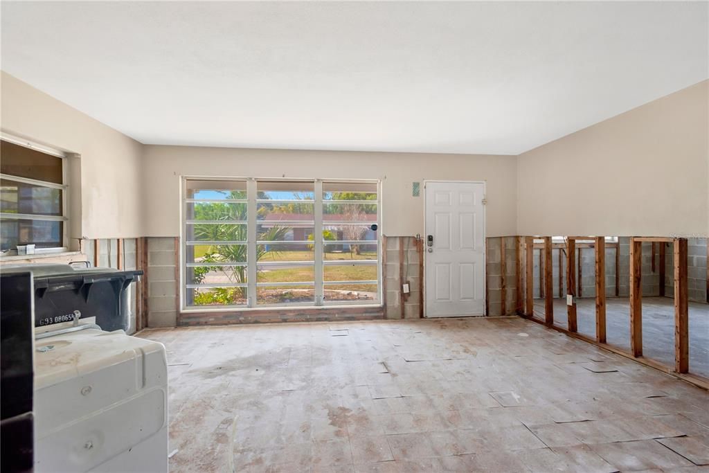 На продажу: $235,000 (2 спален, 2 ванн, 1247 Квадратных фут)