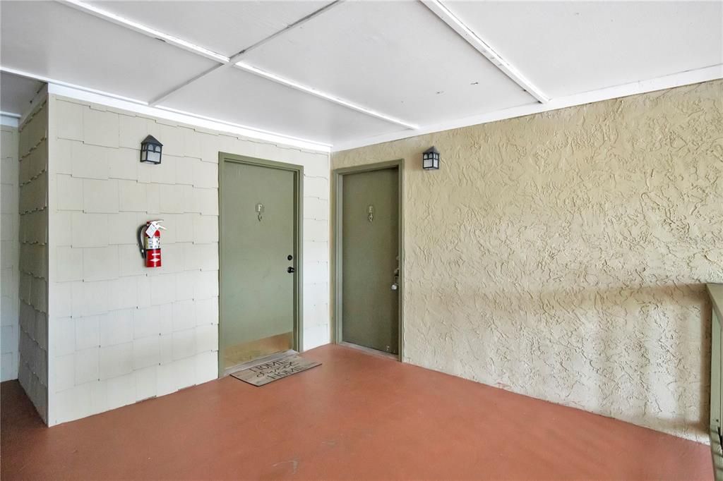 На продажу: $129,990 (2 спален, 1 ванн, 785 Квадратных фут)