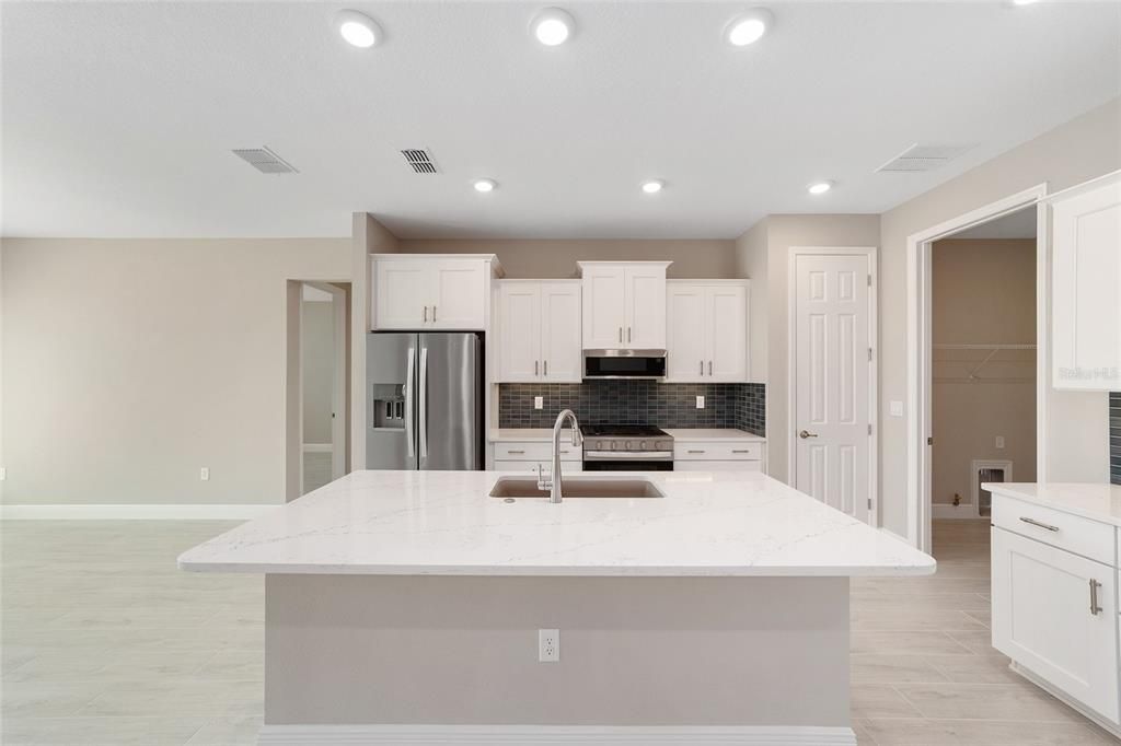 En Venta: $356,000 (2 camas, 2 baños, 1718 Pies cuadrados)