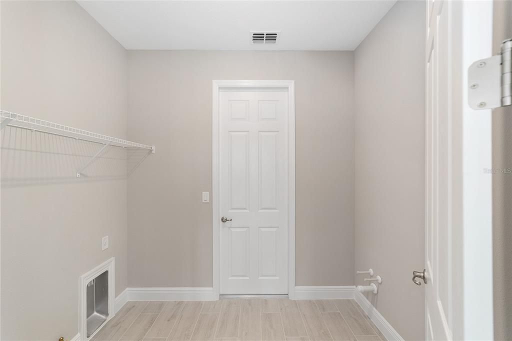 En Venta: $356,000 (2 camas, 2 baños, 1718 Pies cuadrados)