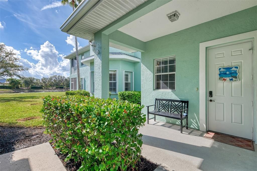 For Sale: $379,900 (3 beds, 3 baths, 2572 Square Feet)