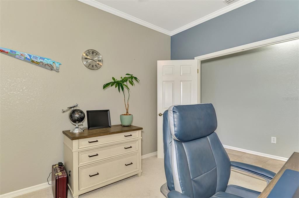 For Sale: $379,900 (3 beds, 3 baths, 2572 Square Feet)