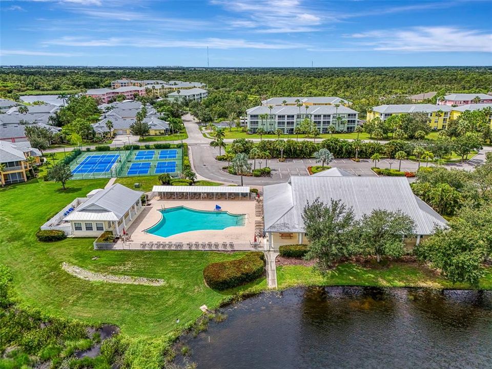 For Sale: $379,900 (3 beds, 3 baths, 2572 Square Feet)