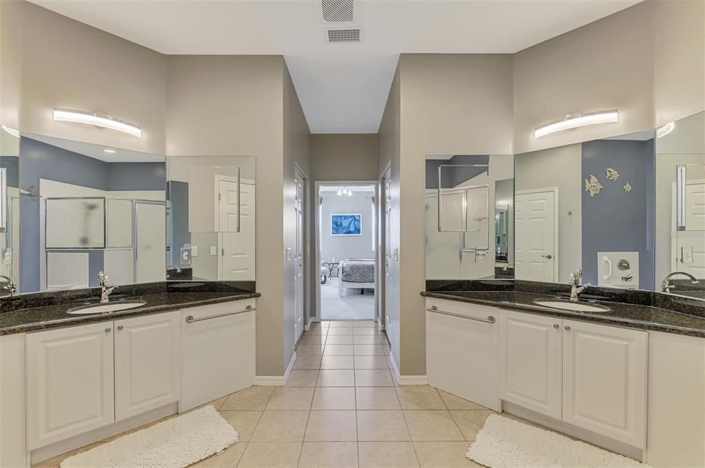 For Sale: $379,900 (3 beds, 3 baths, 2572 Square Feet)