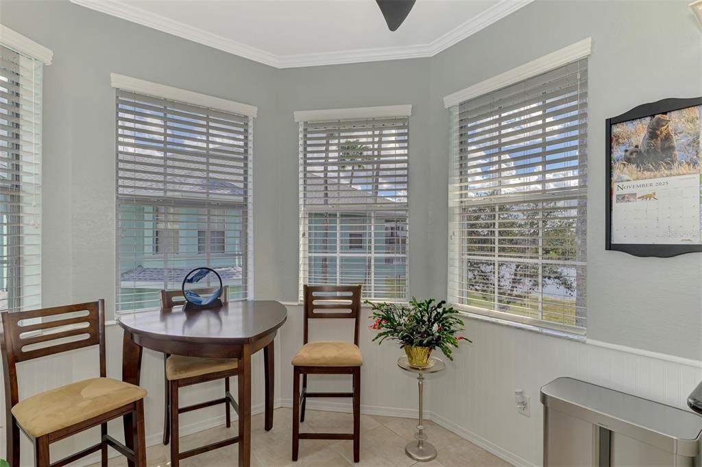 For Sale: $379,900 (3 beds, 3 baths, 2572 Square Feet)