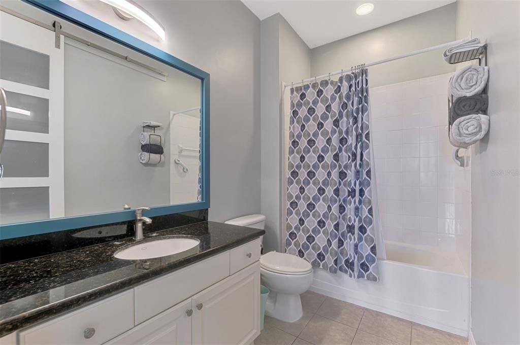 For Sale: $379,900 (3 beds, 3 baths, 2572 Square Feet)