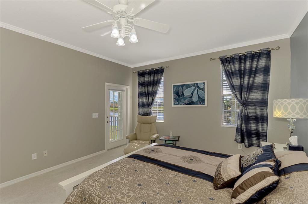 For Sale: $379,900 (3 beds, 3 baths, 2572 Square Feet)