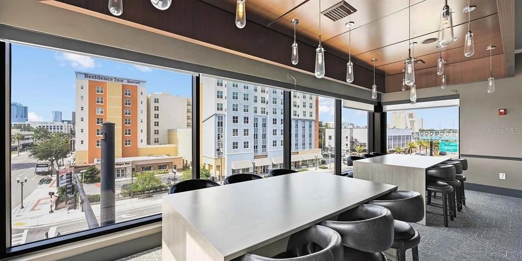 For Rent: $1,450 (1 beds, 1 baths, 615 Square Feet)