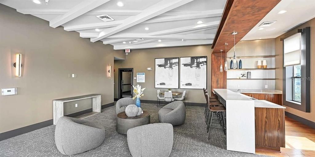 For Rent: $1,450 (1 beds, 1 baths, 615 Square Feet)