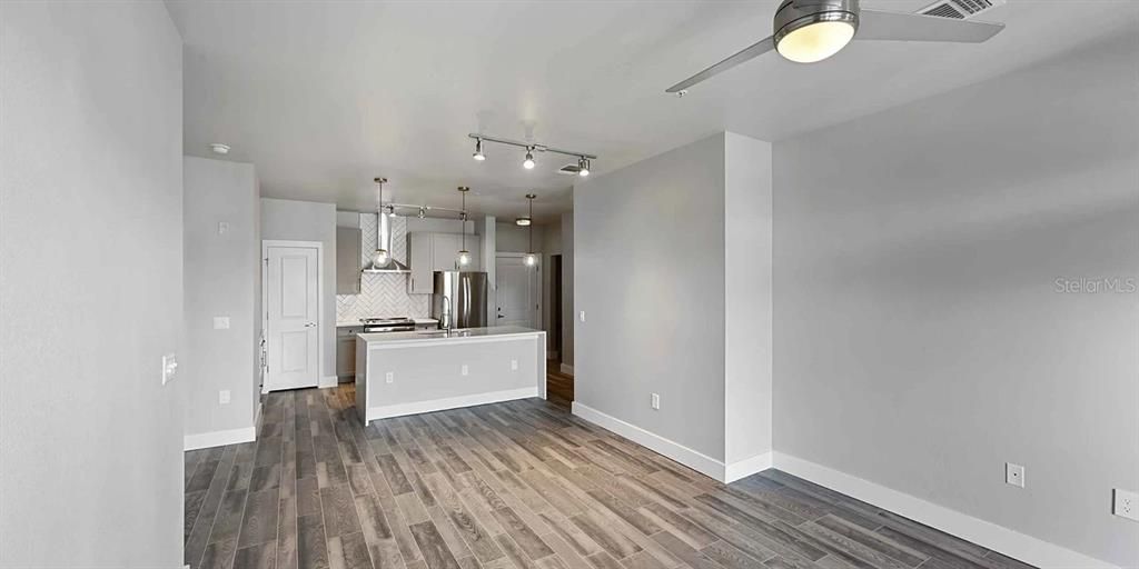 For Rent: $1,450 (1 beds, 1 baths, 615 Square Feet)