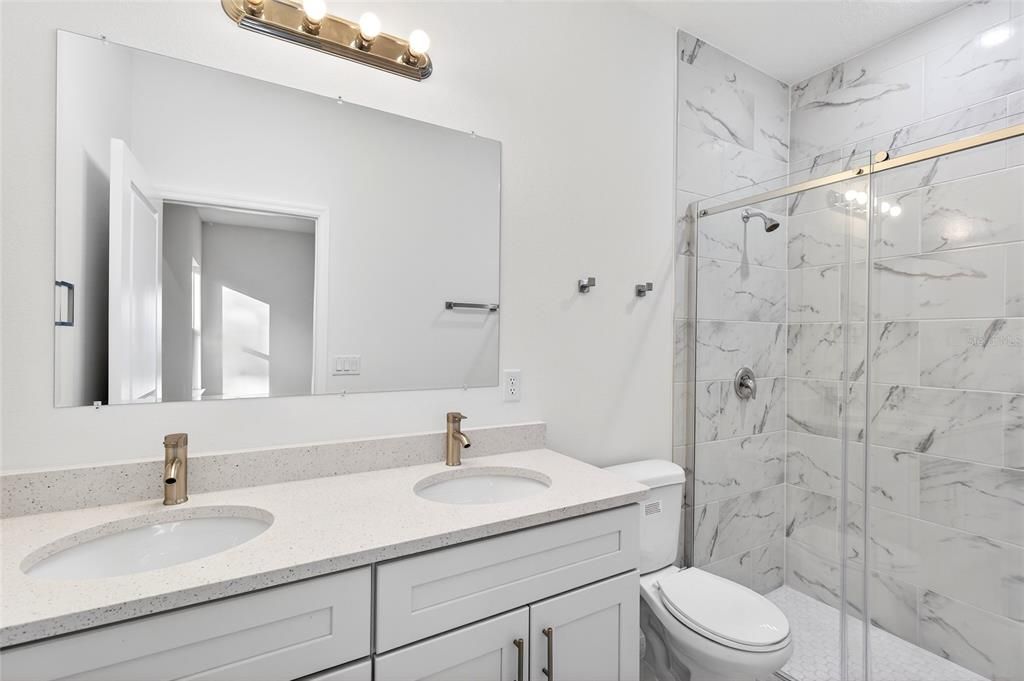 待售: $279,900 (4 贝兹, 2 浴室, 1578 平方英尺)